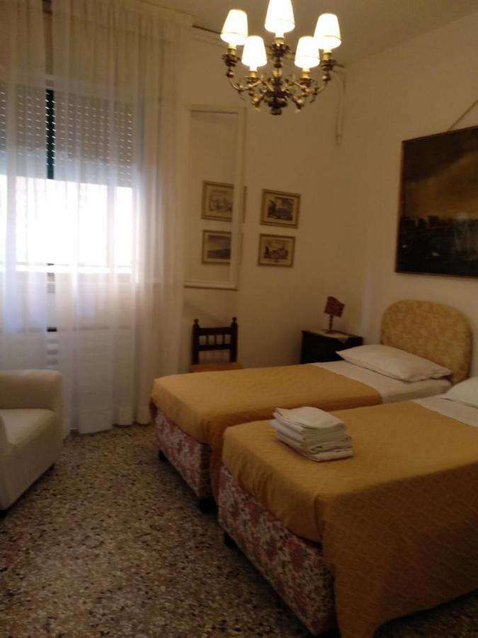 Casa Gialla Venetië Buitenkant foto